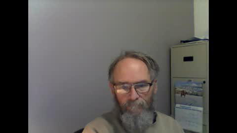Snapshot of helopilot01 chatting on February 11, 12:06 am helopilot01 online show from February 11, 12:06 am