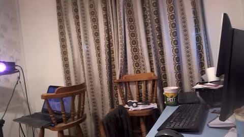 Snapshot of hermeneutika chatting on February 24, 9:09 pm mature online show from February 24, 9:09 pm