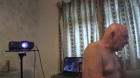 Snapshot of hermeneutika chatting on October 3, 9:14 am mature online show from October 3, 9:14 am