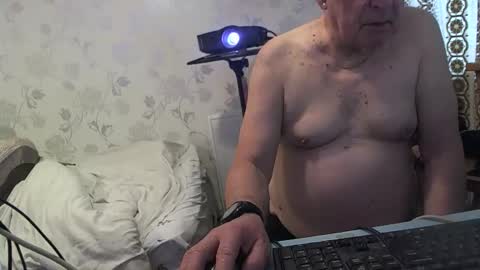 Snapshot of hermeneutika chatting on September 20, 7:52 am mature online show from September 20, 7:52 am