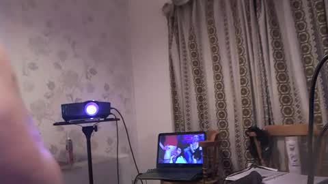 Snapshot of hermeneutika chatting on September 26, 8:39 pm mature online show from September 26, 8:39 pm