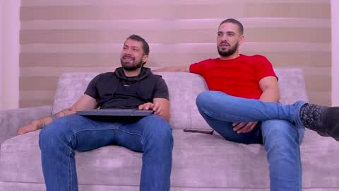 Snapshot of heteros_men chatting on December 18, 1:34 pm heteros men online show from December 18, 1:34 pm