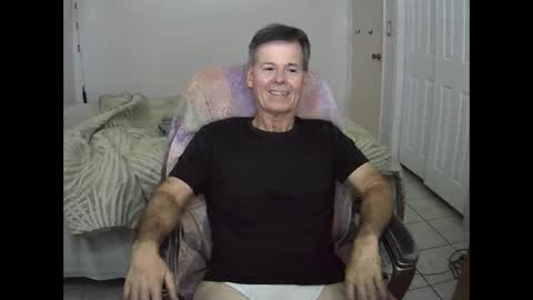 Snapshot of hewes1 chatting on December 6, 7:45 pm hewes1 online show from December 6, 7:45 pm
