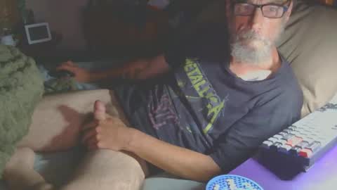 highanhorny72 online show from April 9, 5:52 pm