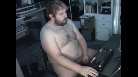 hipguy91 online show from December 15, 7:33 pm