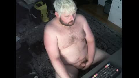 hipguy91 online show from May 6, 6:52 pm