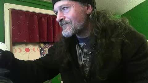 hippiedad333 online show from April 21, 2:51 am