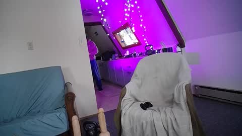 Hippie Jijm online show from February 16, 5:26 pm