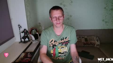Snapshot of hlestus chatting on September 23, 4:17 pm Wet Jack online show from September 23, 4:17 pm
