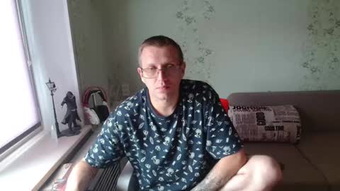 Snapshot of hlestus chatting on October 5, 7:12 am Wet Jack online show from October 5, 7:12 am