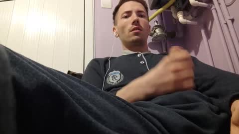 Snapshot of hocthus chatting on January 9, 6:26 pm Hocthus - online show from January 9, 6:26 pm