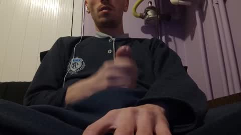 Snapshot of hocthus chatting on January 15, 6:19 pm Hocthus - online show from January 15, 6:19 pm