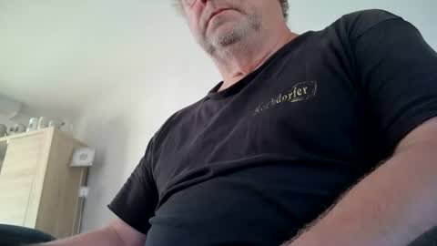 hofnung online show from August 1, 5:01 pm
