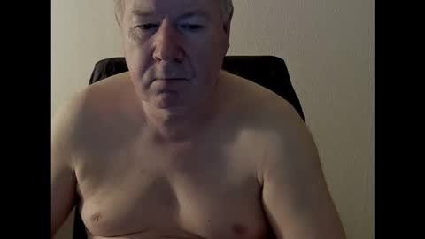 Snapshot of holgerhb53 chatting on September 21, 3:01 pm Holger online show from September 21, 3:01 pm