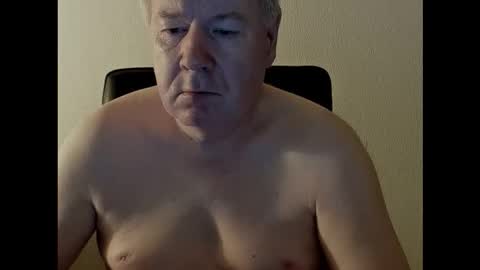 Snapshot of holgerhb53 chatting on September 27, 4:32 am Holger online show from September 27, 4:32 am