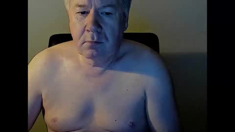 Snapshot of holgerhb53 chatting on February 13, 2:34 am Holger online show from February 13, 2:34 am