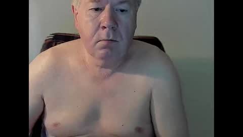 Snapshot of holgerhb53 chatting on February 23, 2:11 pm Holger online show from February 23, 2:11 pm