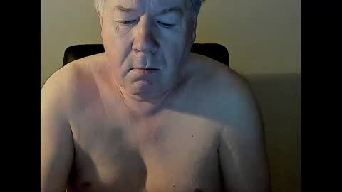Snapshot of holgerhb53 chatting on March 11, 3:48 am Holger online show from March 11, 3:48 am