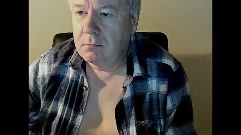Snapshot of holgerhb53 chatting on February 8, 3:30 am Holger online show from February 8, 3:30 am