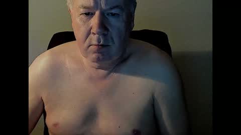 Snapshot of holgerhb53 chatting on January 31, 3:00 pm Holger online show from January 31, 3:00 pm