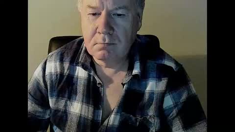 Snapshot of holgerhb53 chatting on February 10, 3:42 pm Holger online show from February 10, 3:42 pm
