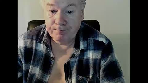 Snapshot of holgerhb53 chatting on March 6, 2:40 pm Holger online show from March 6, 2:40 pm