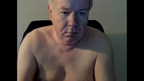 Snapshot of holgerhb53 chatting on March 1, 3:05 pm Holger online show from March 1, 3:05 pm