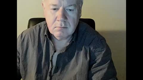 Snapshot of holgerhb53 chatting on December 16, 3:00 pm Holger online show from December 16, 3:00 pm