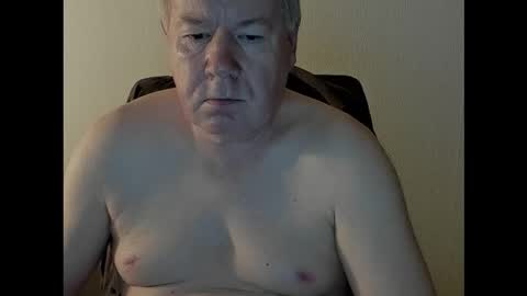 Snapshot of holgerhb53 chatting on September 18, 1:02 pm Holger online show from September 18, 1:02 pm