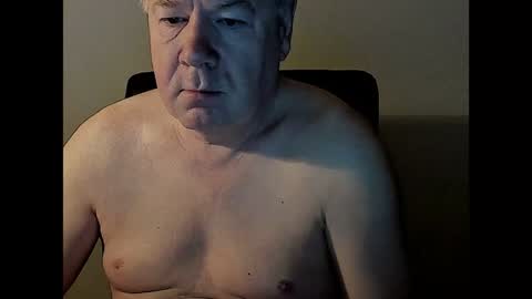 Snapshot of holgerhb53 chatting on February 2, 3:43 am Holger online show from February 2, 3:43 am