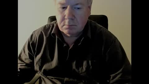 Snapshot of holgerhb53 chatting on October 9, 3:06 pm Holger online show from October 9, 3:06 pm