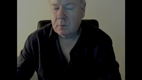Snapshot of holgerhb53 chatting on September 14, 9:11 am Holger online show from September 14, 9:11 am