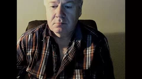 Snapshot of holgerhb53 chatting on January 2, 4:02 pm Holger online show from January 2, 4:02 pm