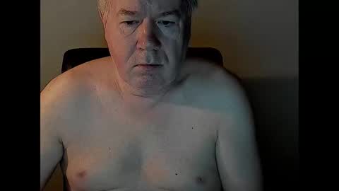 Snapshot of holgerhb53 chatting on February 27, 4:41 am Holger online show from February 27, 4:41 am