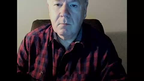 Snapshot of holgerhb53 chatting on December 30, 8:32 am Holger online show from December 30, 8:32 am