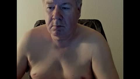 Snapshot of holgerhb53 chatting on October 8, 3:05 pm Holger online show from October 8, 3:05 pm