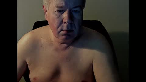 Snapshot of holgerhb53 chatting on January 23, 2:28 pm Holger online show from January 23, 2:28 pm