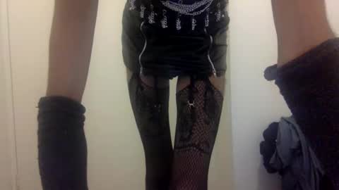 EDGED DICK online show from April 22, 5:40 pm