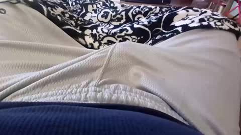 holycannoli123 online show from November 6, 1:58 pm