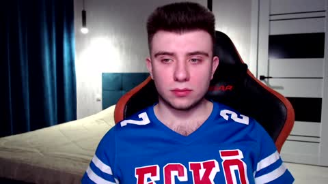 Wolfy online show from December 21, 7:27 pm