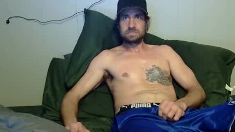 hoodedcricket online show from April 20, 11:29 pm