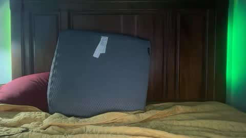 hornazzbear online show from December 1, 8:39 am