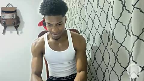 Snapshot of horneyguy2399 chatting on January 14, 1:26 am sugarbaby online show from January 14, 1:26 am