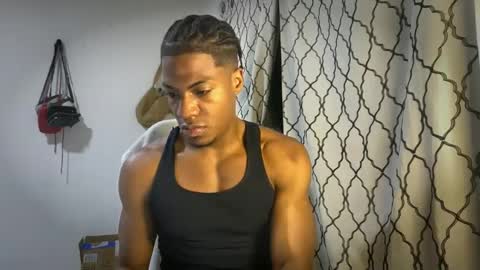 Snapshot of horneyguy2399 chatting on October 13, 1:00 am sugarbaby online show from October 13, 1:00 am