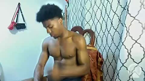 Snapshot of horneyguy2399 chatting on February 12, 2:45 am sugarbaby online show from February 12, 2:45 am