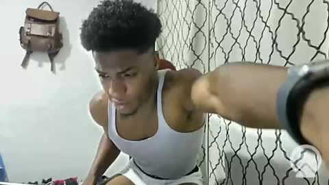 Snapshot of horneyguy2399 chatting on January 19, 10:28 pm sugarbaby online show from January 19, 10:28 pm