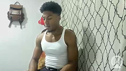 Snapshot of horneyguy2399 chatting on January 18, 2:29 am sugarbaby online show from January 18, 2:29 am