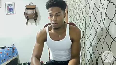 Snapshot of horneyguy2399 chatting on January 17, 1:47 am sugarbaby online show from January 17, 1:47 am