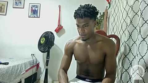 Snapshot of horneyguy2399 chatting on February 7, 3:24 am sugarbaby online show from February 7, 3:24 am