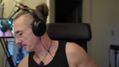 horny_edgucated online show from January 10, 1:33 am